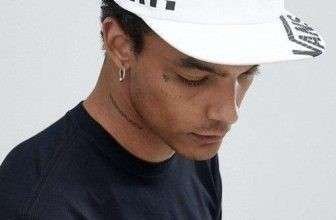 Gorra Vans con broche trasero con diseño de tablero de ajedrez en blanco, ahora 11’99€ (antes 29’99€)