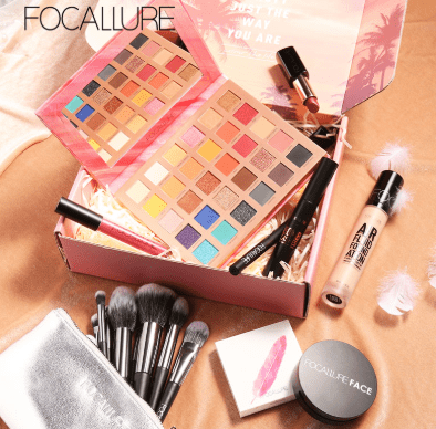 Cajas de maquillaje Focallure (50/70% de descuento)