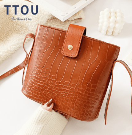 Bolsos de piel sintética con patrón de cocodrilo (38% descuento)