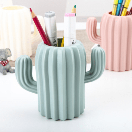 Portalápices de cactus en diferentes colores